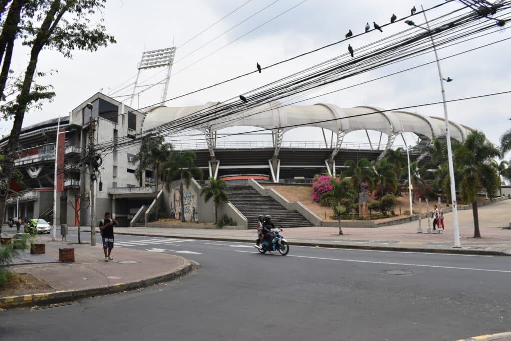 estadio pascual guerrero 14
