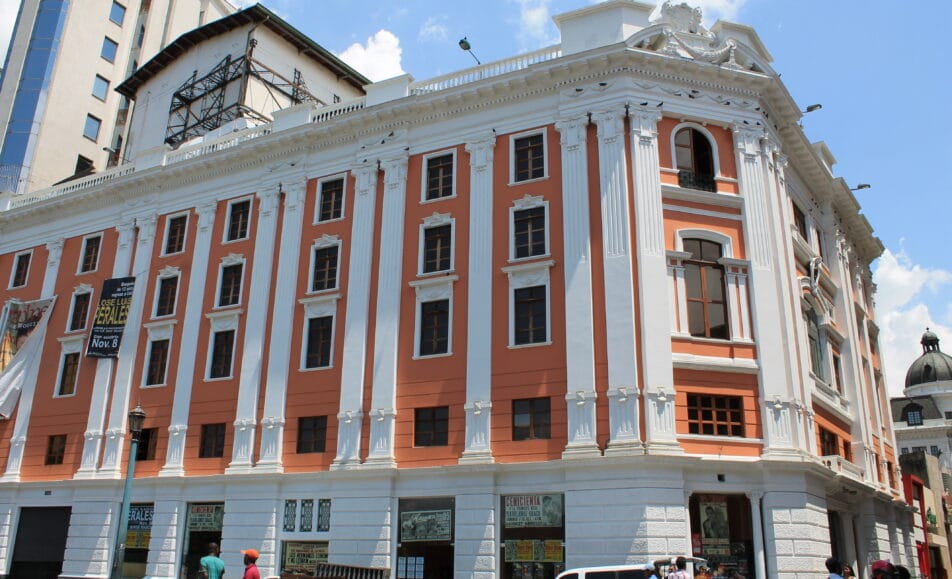 logo teatro jorge issacs