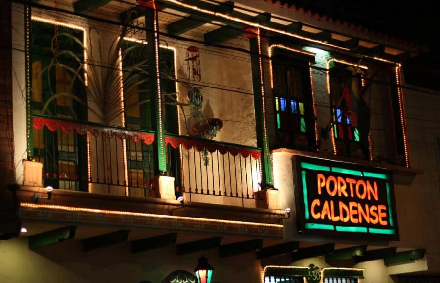 Portón Caldense Cali
