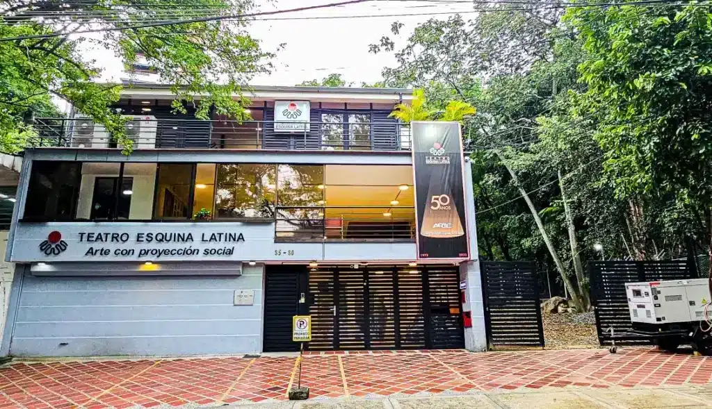 Teatro Esquina Latina