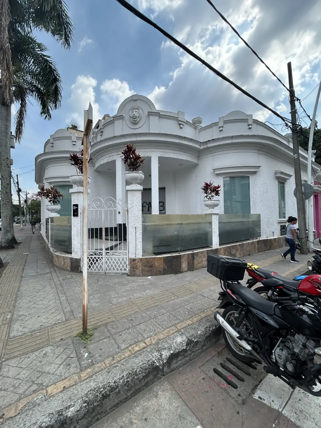 Fundación Madame Blue