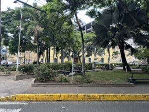 Parque del Peñón Cali: la galería de arte al aire libre que nació en 1986